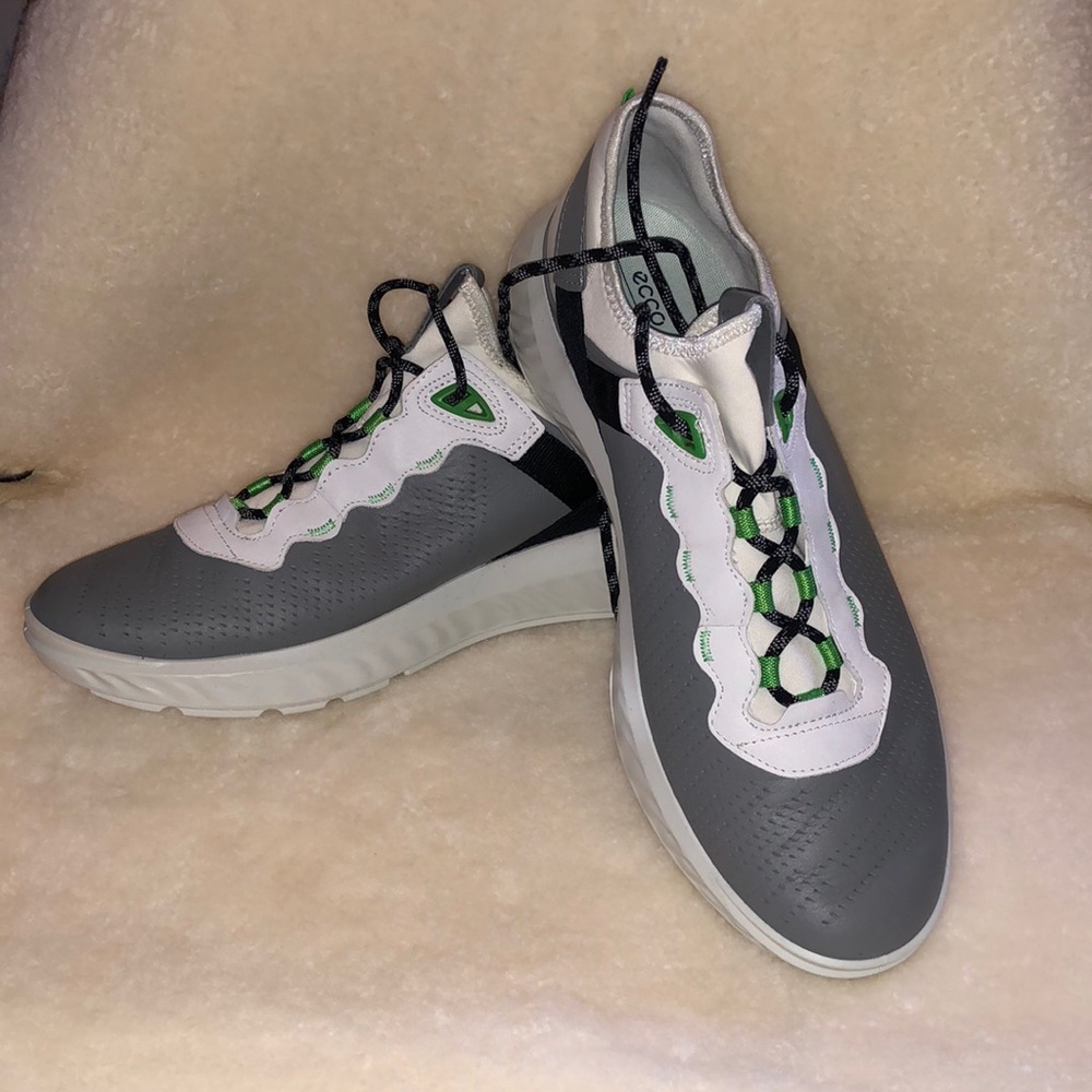 Ecco Mens S.t.1 Nubuck leather sneaker